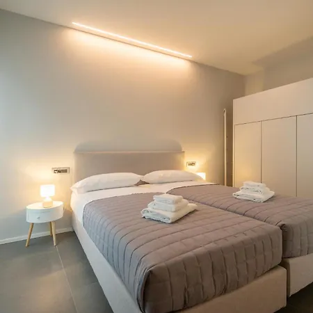 Apartmentsgarda Апартаменты Торри-дель-Бенако